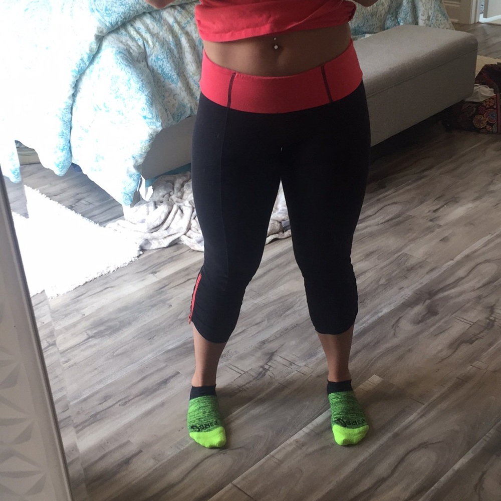 Victoria’s Secret cropped workout pants!